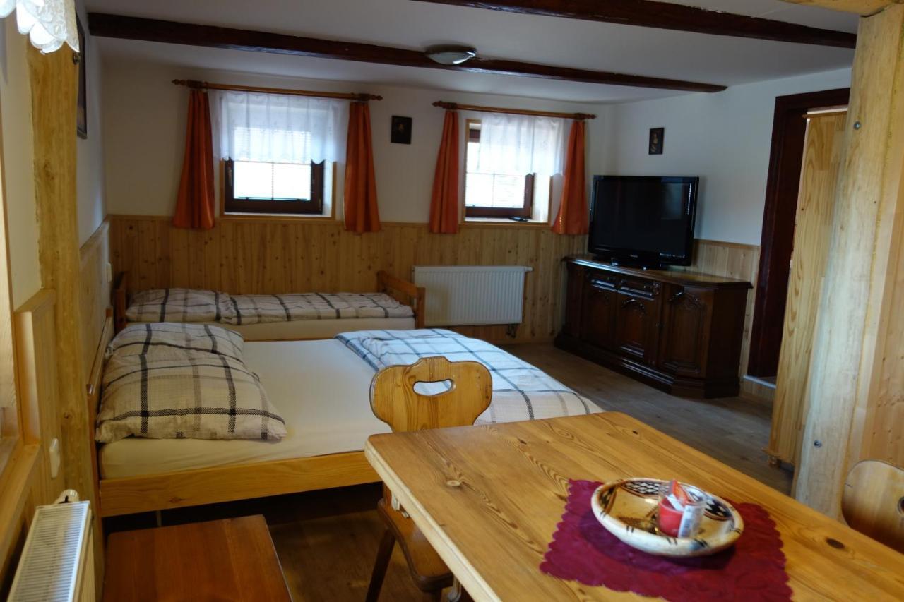 Pod Lipou Hotel Dolní Brusnice Eksteriør billede